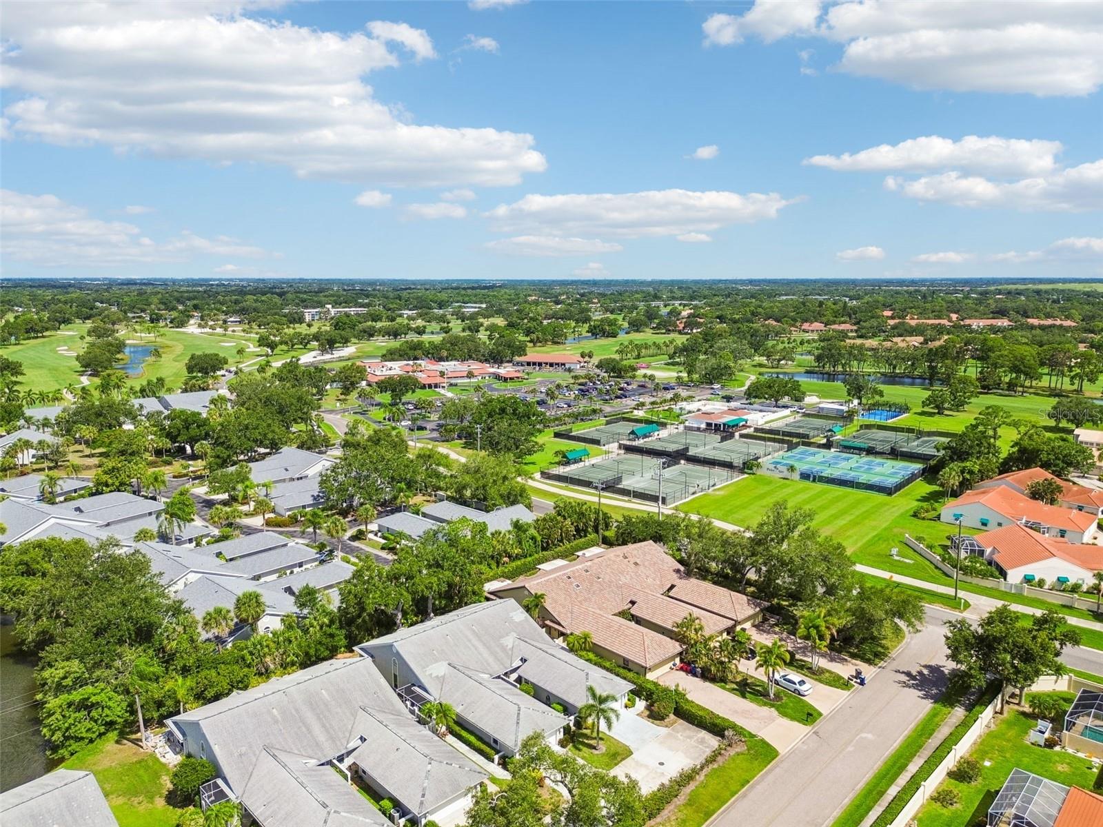 CLUB VILLAS AT PALM-AIRE PH XII - Residential