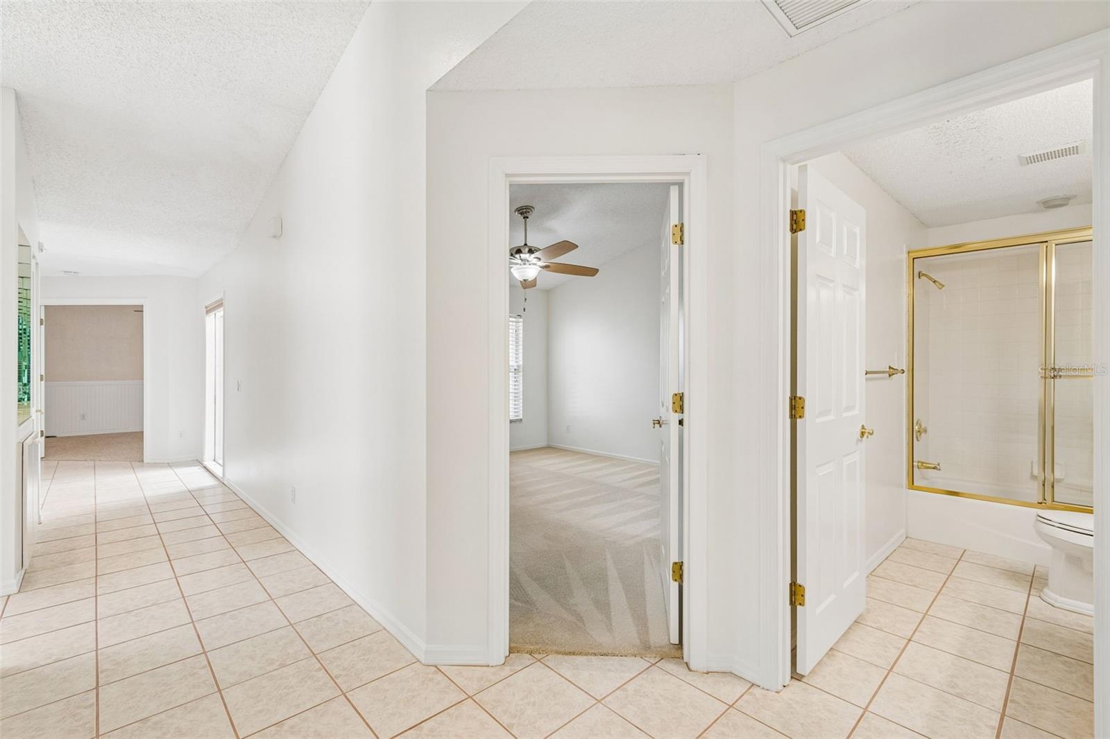 CLUB VILLAS AT PALM-AIRE PH XII - Residential