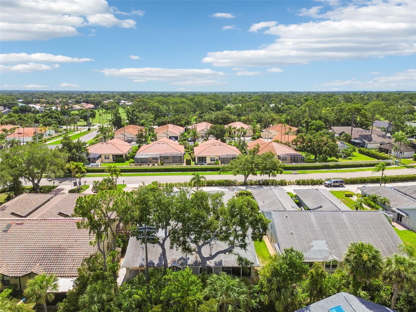 CLUB VILLAS AT PALM-AIRE PH XII - Residential