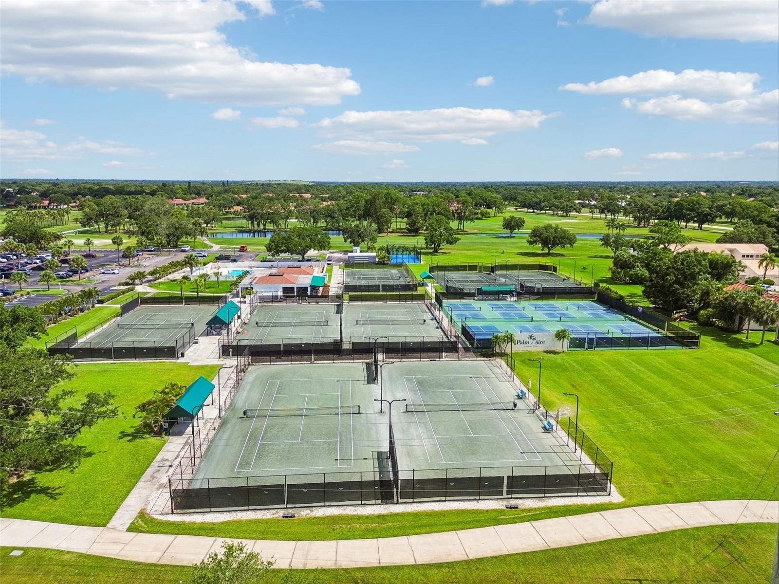 CLUB VILLAS AT PALM-AIRE PH XII - Residential