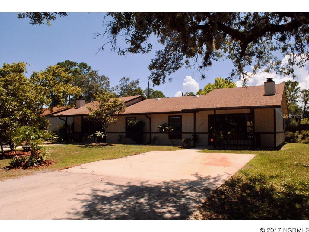 Newly Renovated Duplex with tremendous earning potential for an Investor or excellent opportunity for owner to live on one side and rent the other!!! Just steps from newly updated Public Park! Each unit is a spacious 2 bedroom and 2 full bath. Large open plan! Mostly new Appliances. Inside laundry, storage area, and small workshop on one side. MOVE IN READY to RENT and/or LIVE!!! ;Water: City