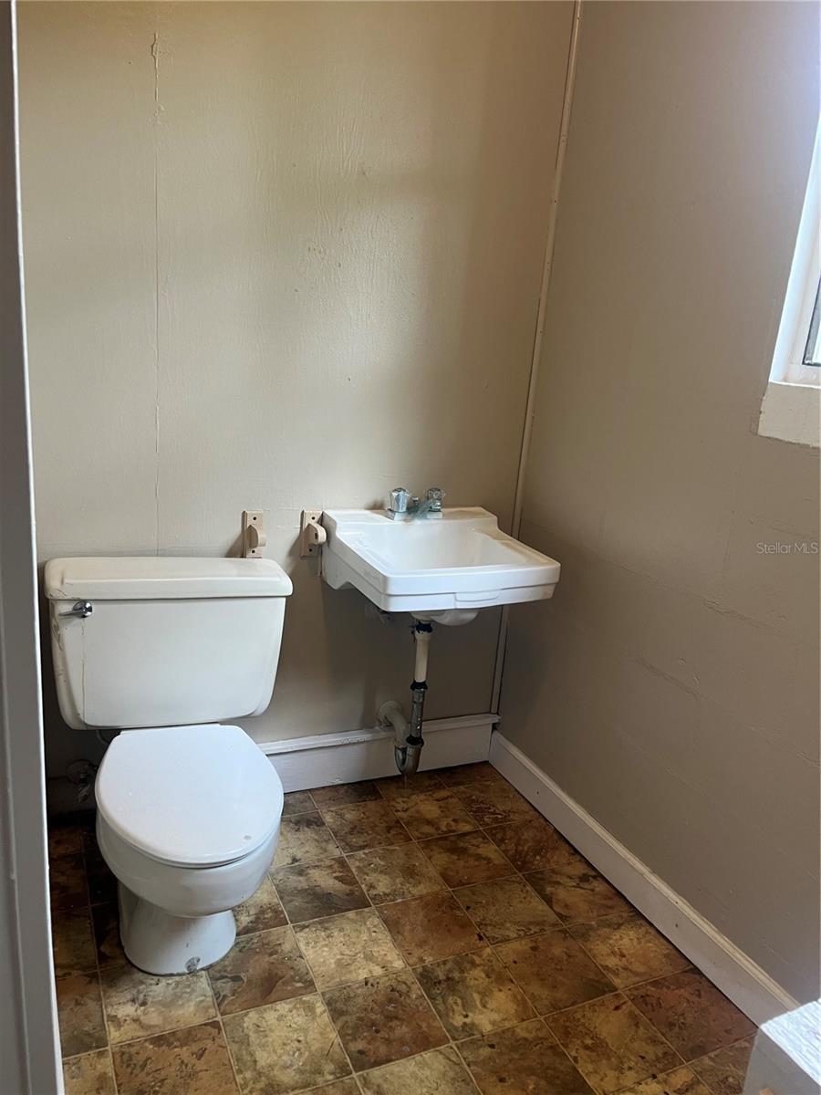 TRIANGLE SUB - Residential Lease