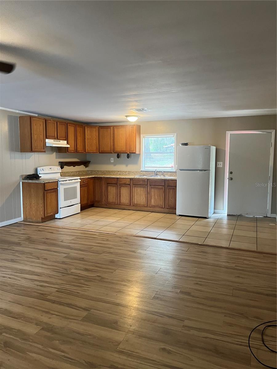 TRIANGLE SUB - Residential Lease