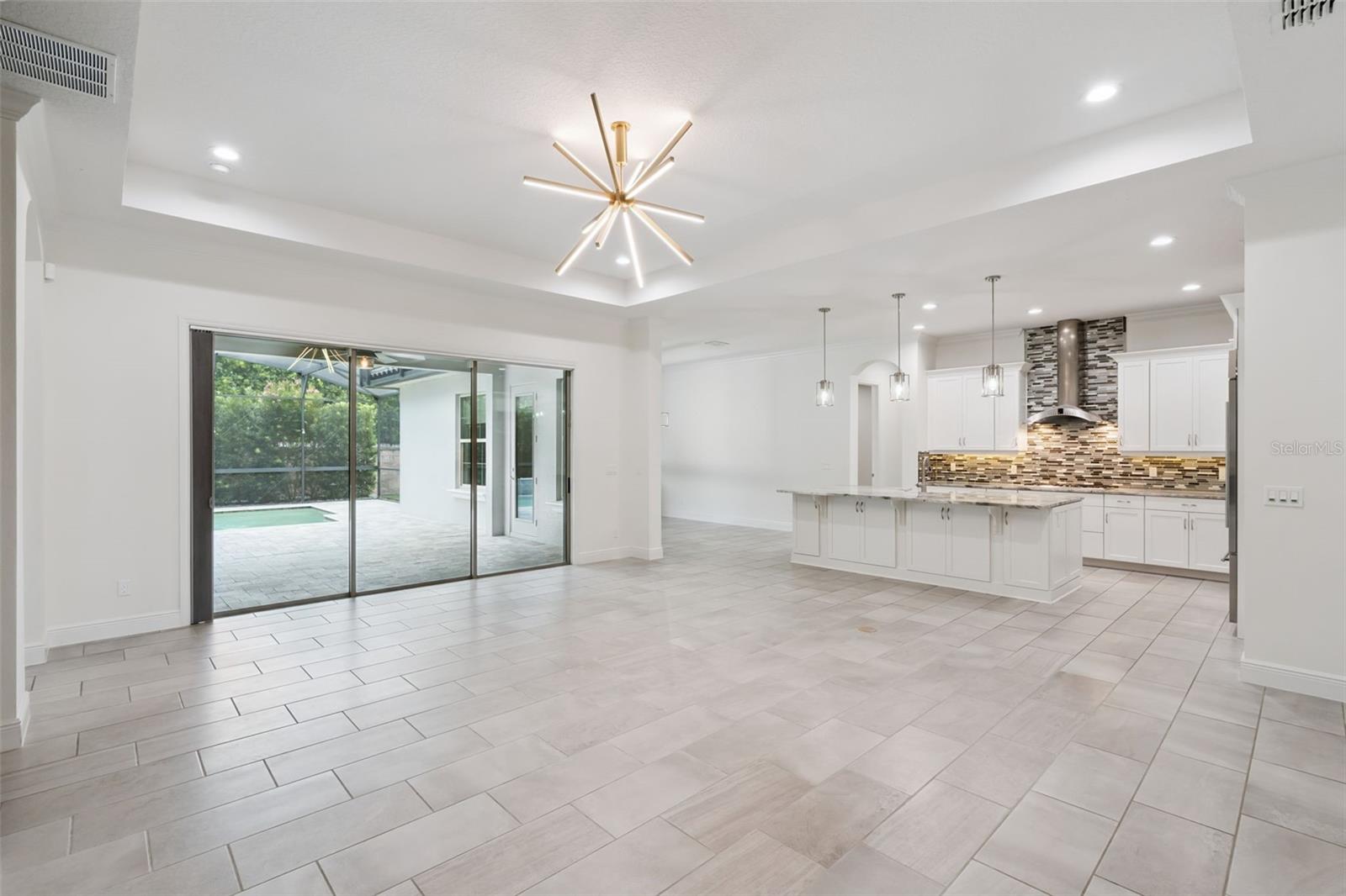 STEEPLE CHASE - Residential