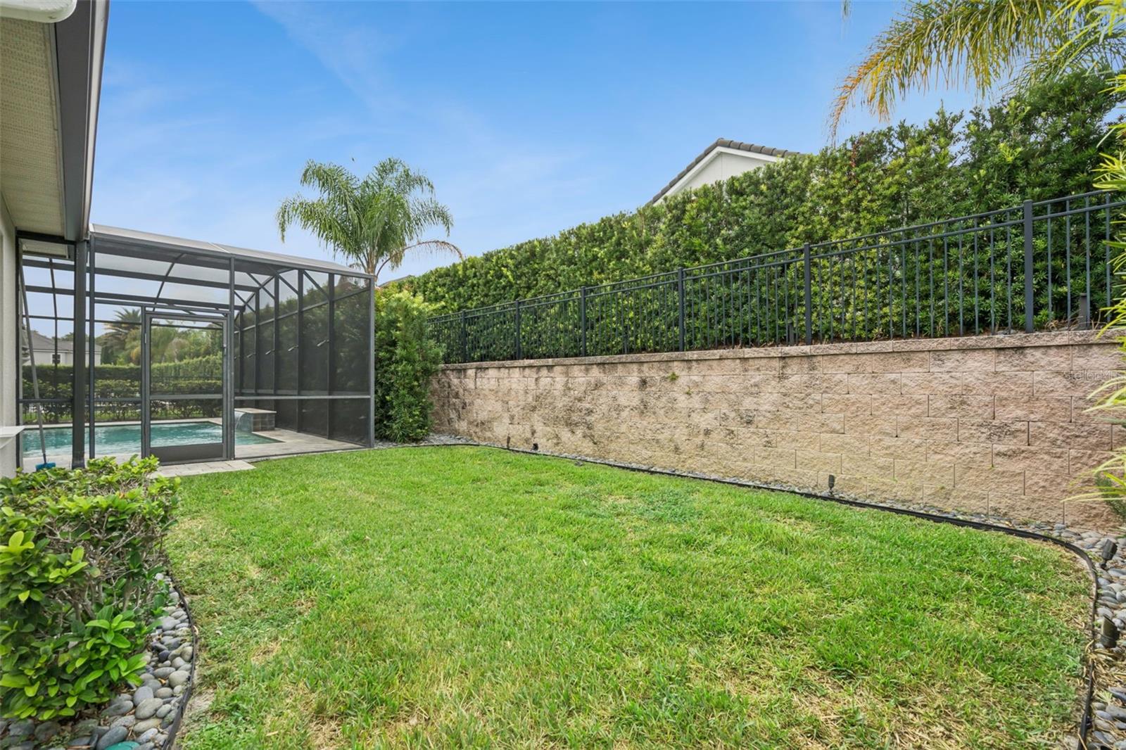STEEPLE CHASE - Residential