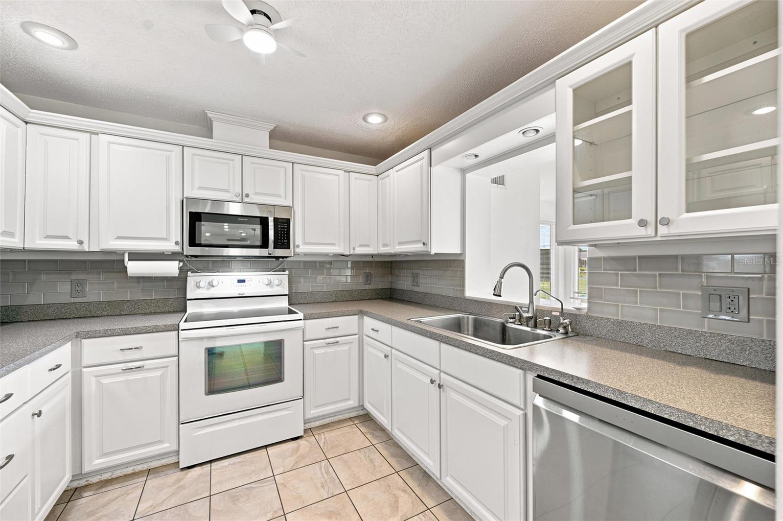 DEL WEBBS SUN CITY FLORIDA UN - Residential