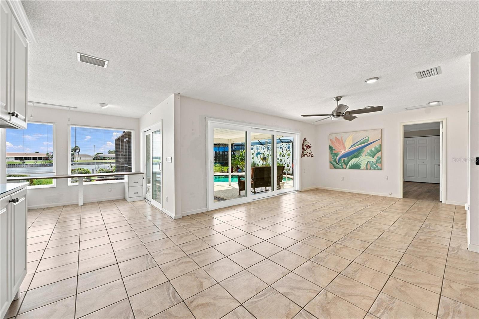 DEL WEBBS SUN CITY FLORIDA UN - Residential