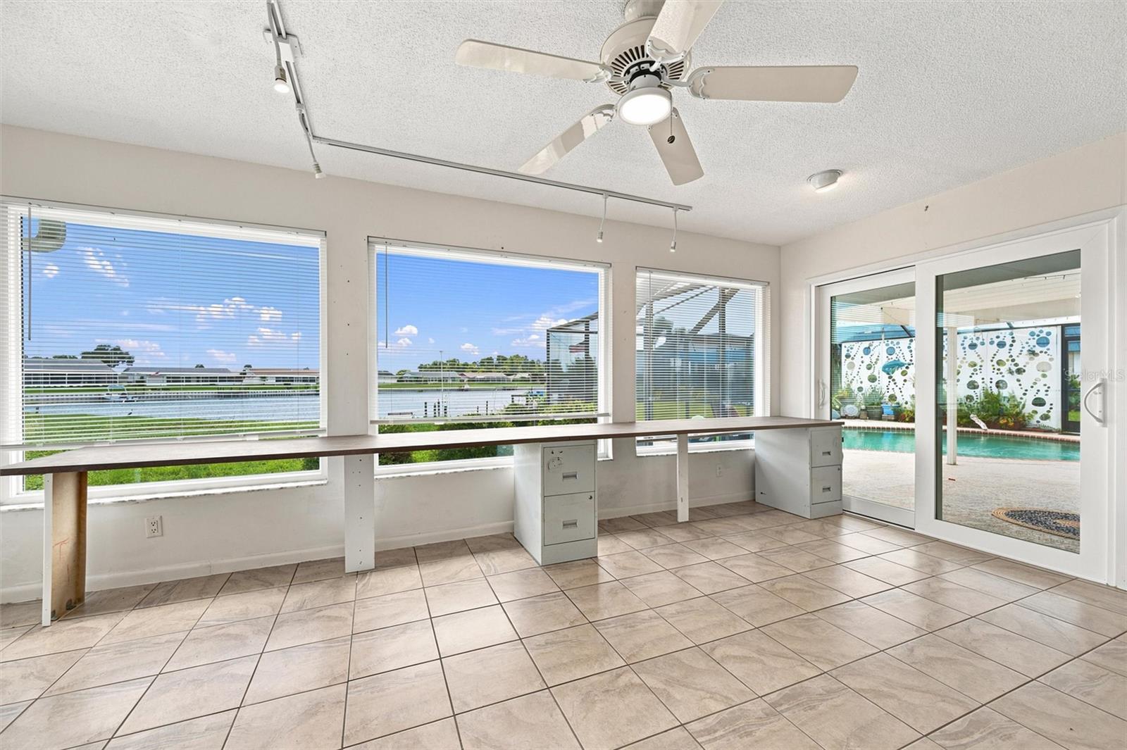 DEL WEBBS SUN CITY FLORIDA UN - Residential