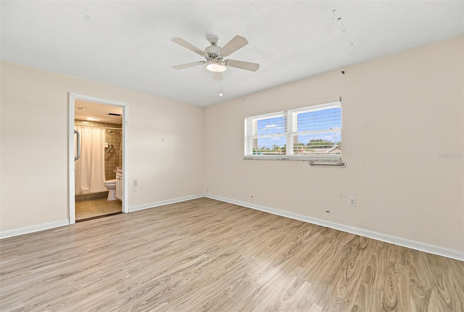 DEL WEBBS SUN CITY FLORIDA UN - Residential