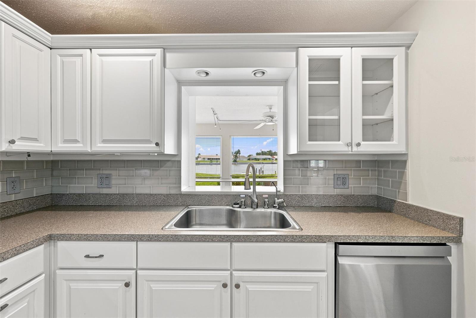 DEL WEBBS SUN CITY FLORIDA UN - Residential