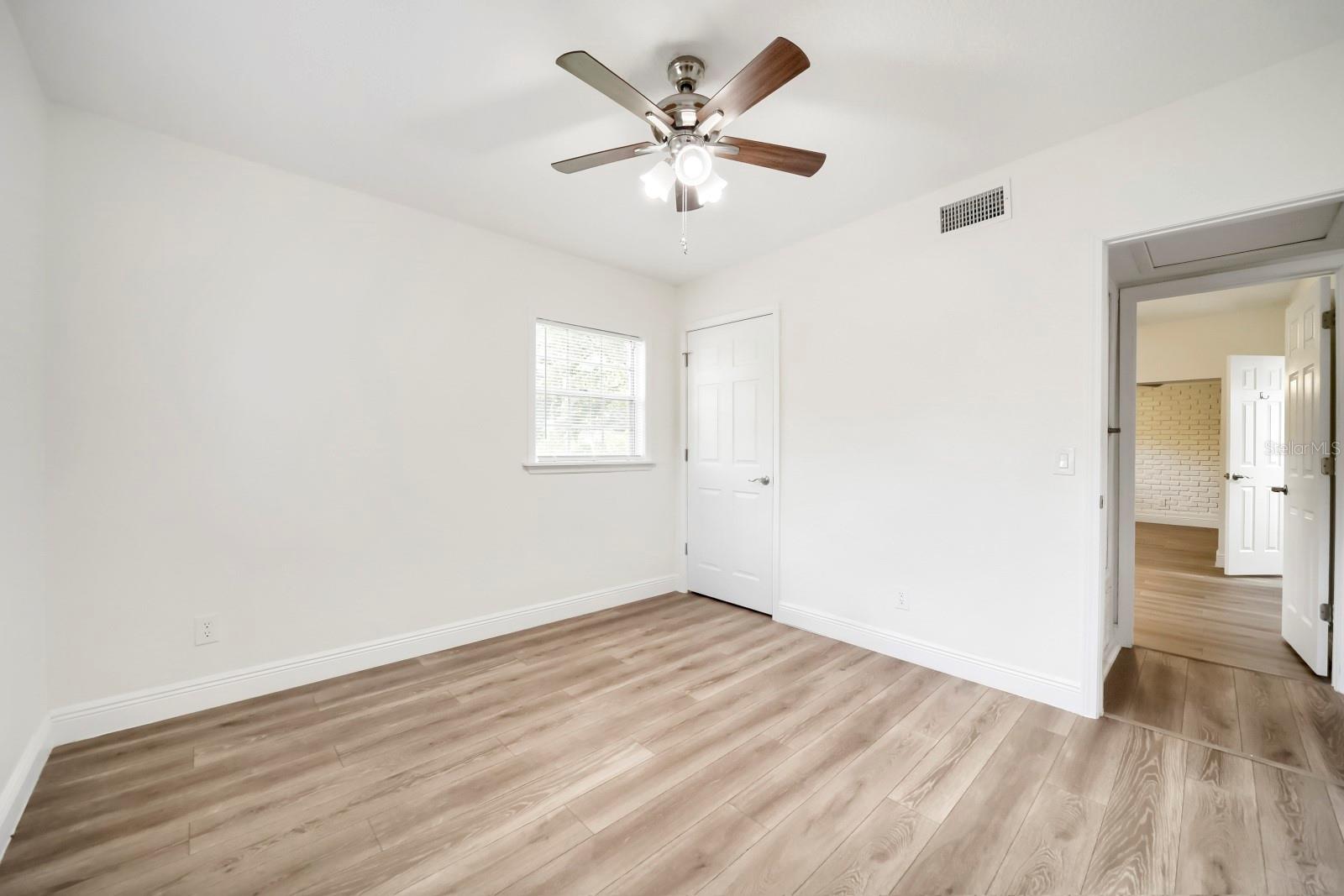 COUNTRY CLUB MANOR UNIT 3 - Residential