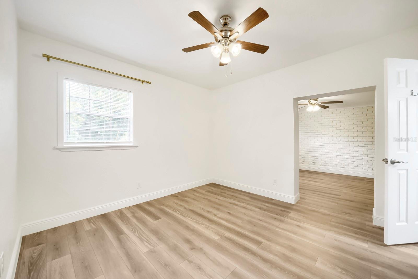 COUNTRY CLUB MANOR UNIT 3 - Residential