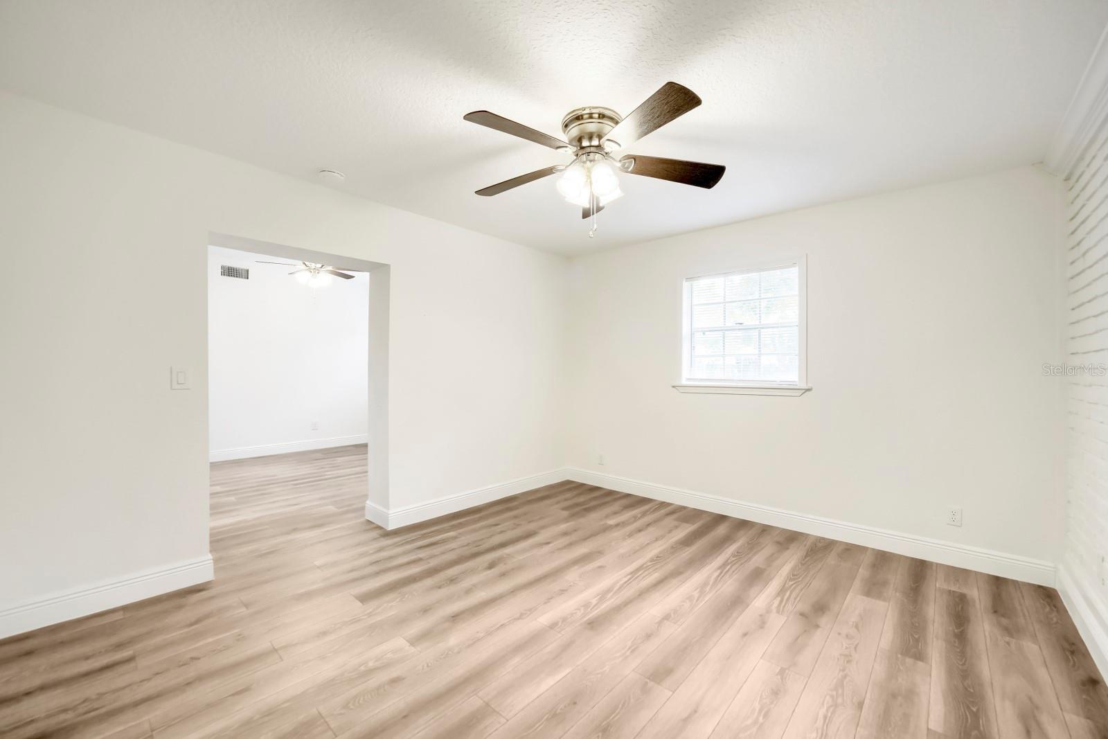 COUNTRY CLUB MANOR UNIT 3 - Residential