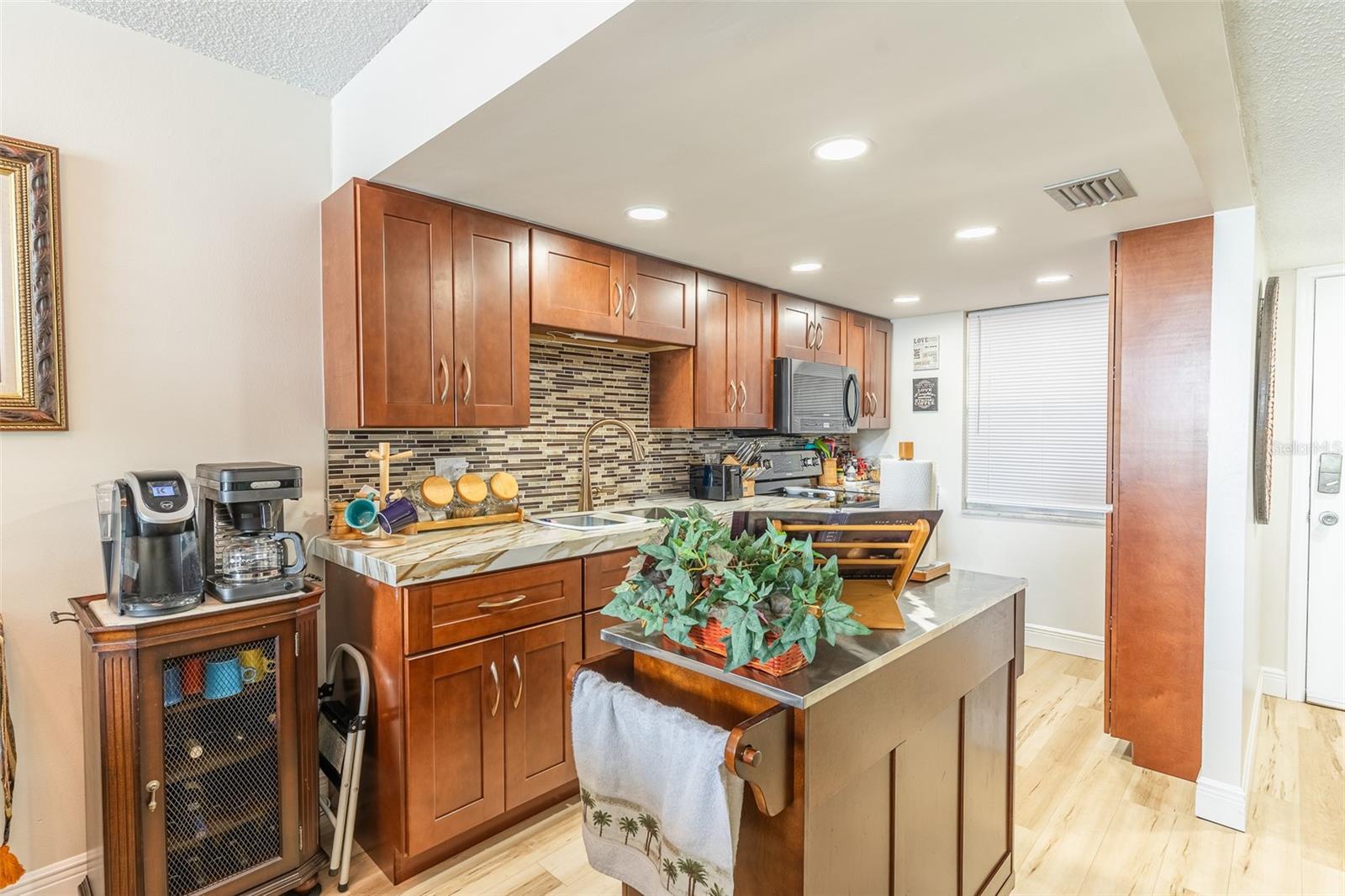 SPRING LAKE TOWERS - Residential