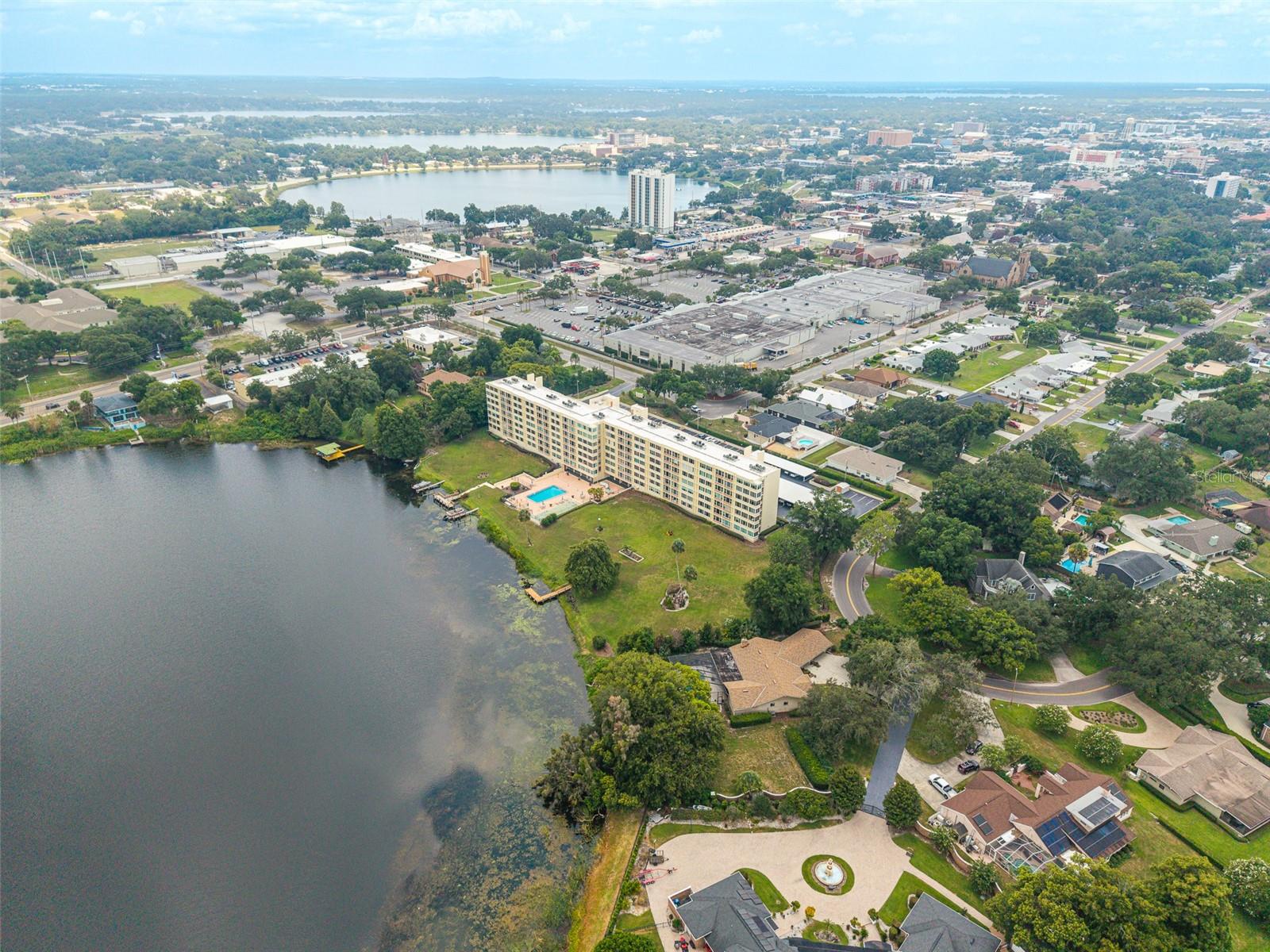 SPRING LAKE TOWERS - Residential