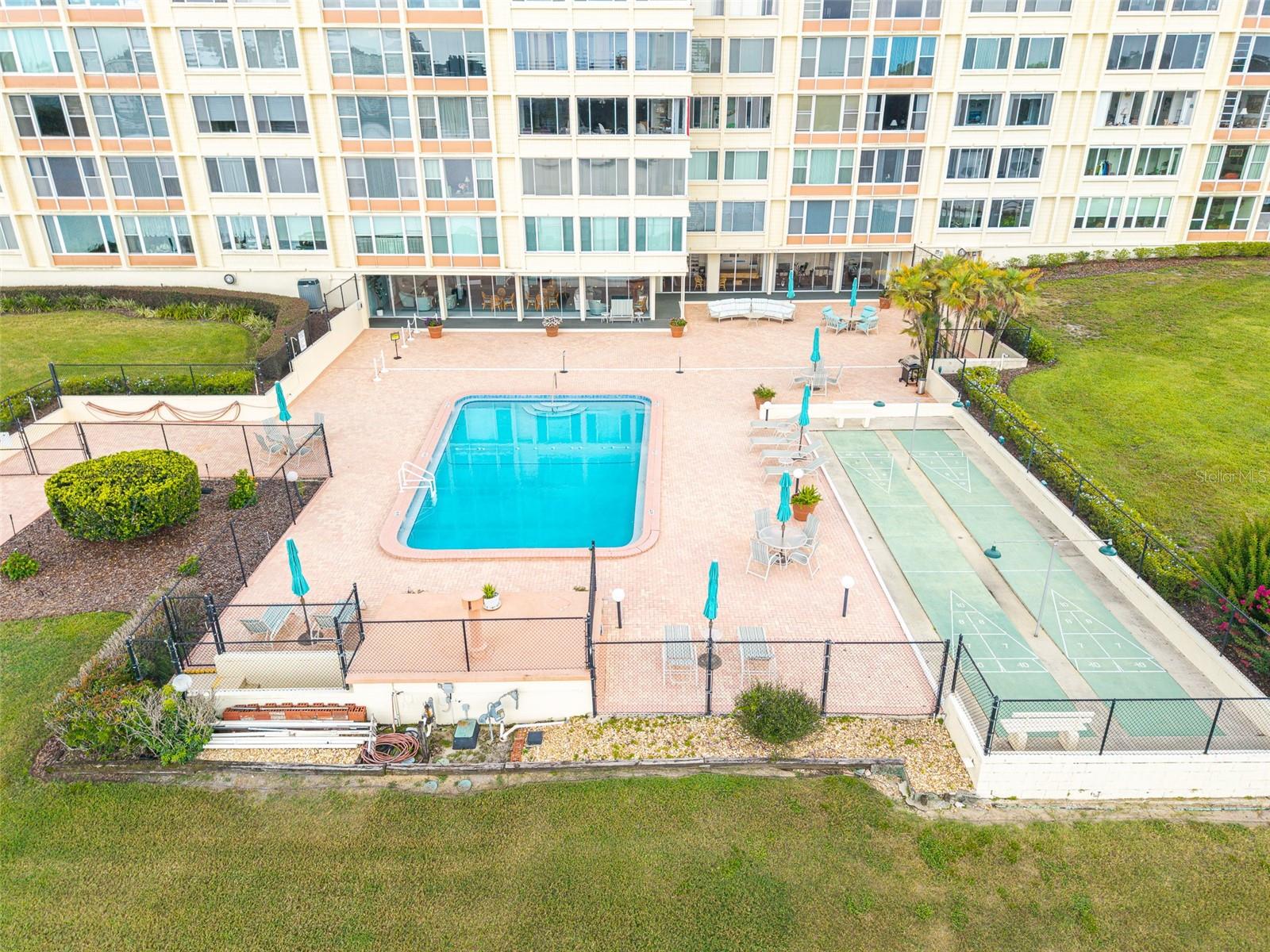 SPRING LAKE TOWERS - Residential