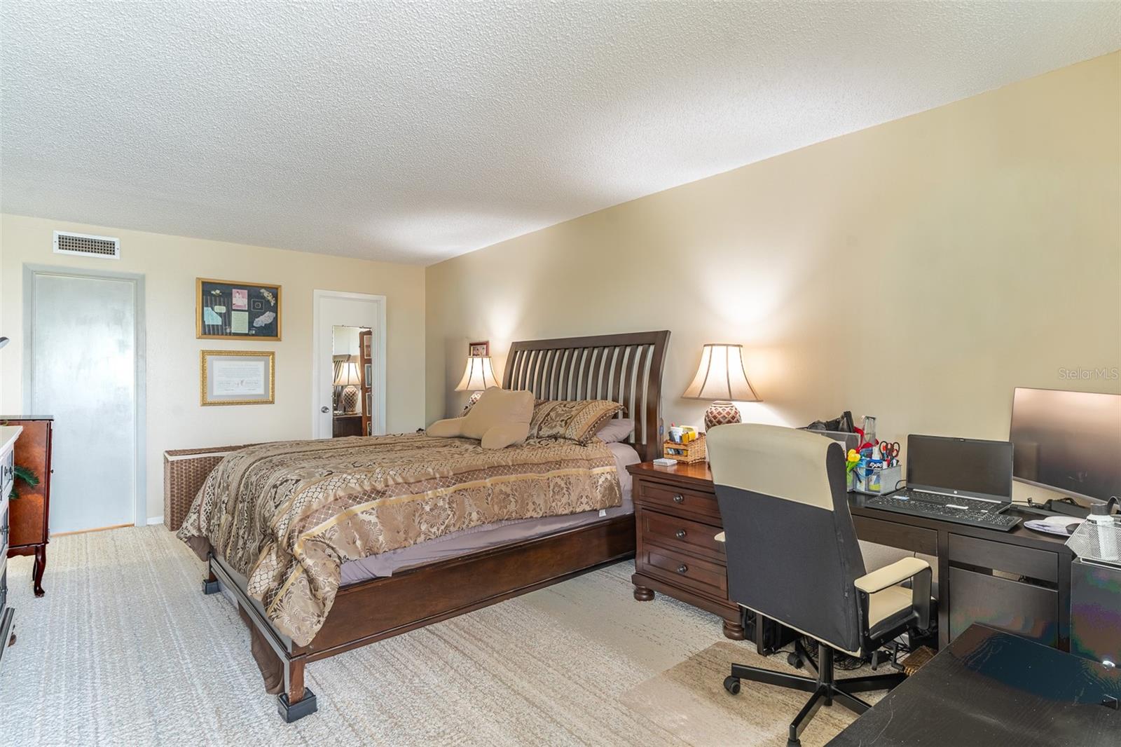 SPRING LAKE TOWERS - Residential