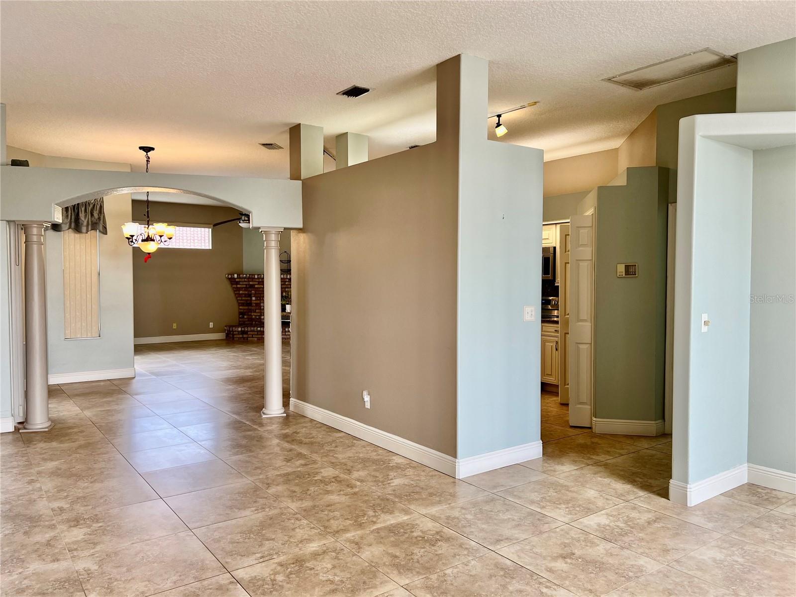 THE TRAILS PH II-A - Residential Lease