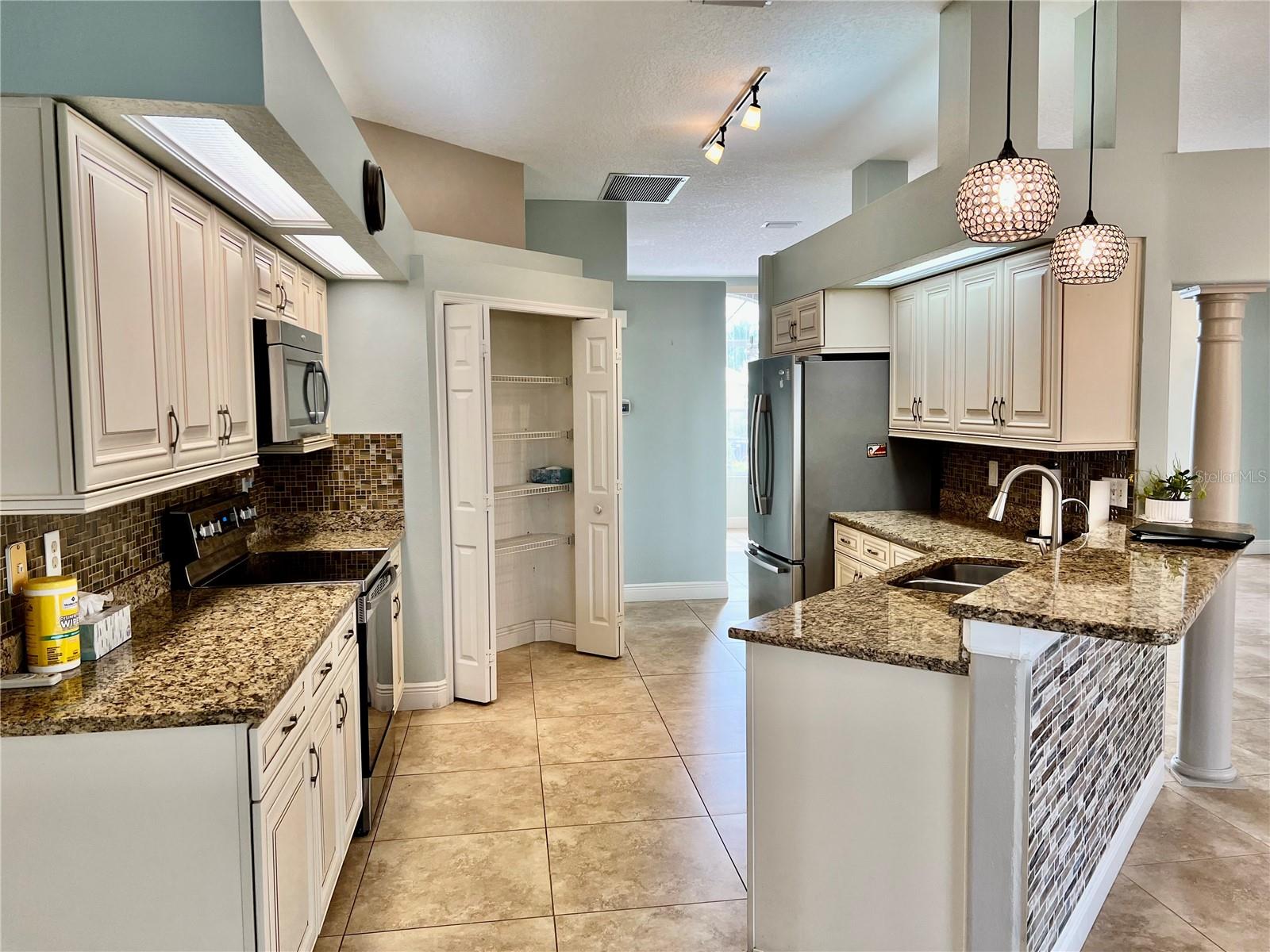 THE TRAILS PH II-A - Residential Lease