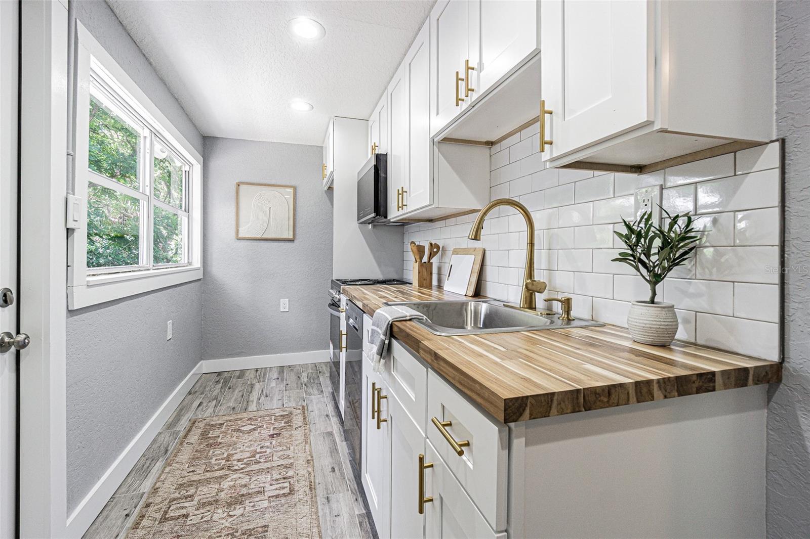 SULPHUR SPGS ADD - Residential