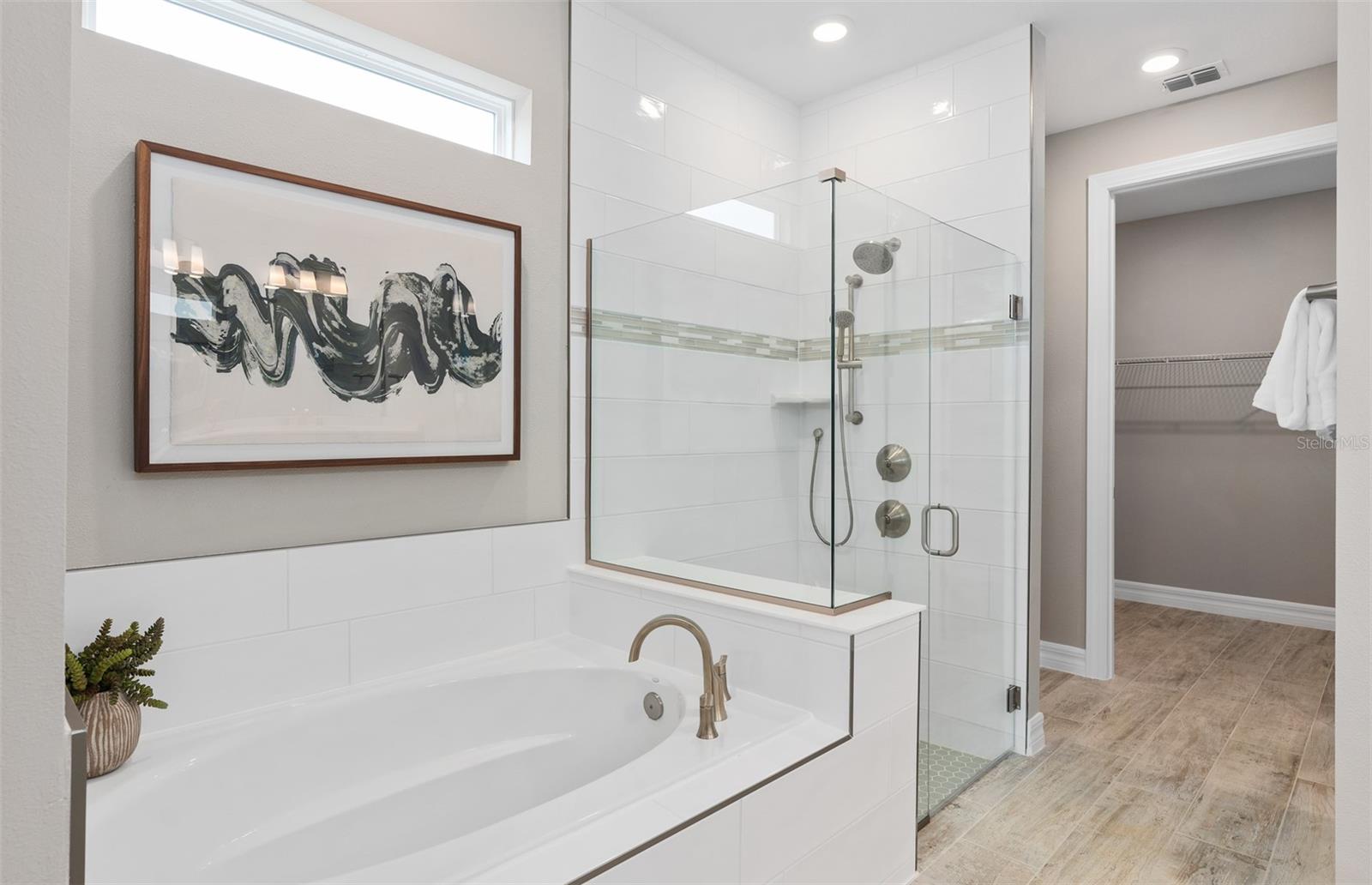 DEL WEBB TWIN LAKES - Residential