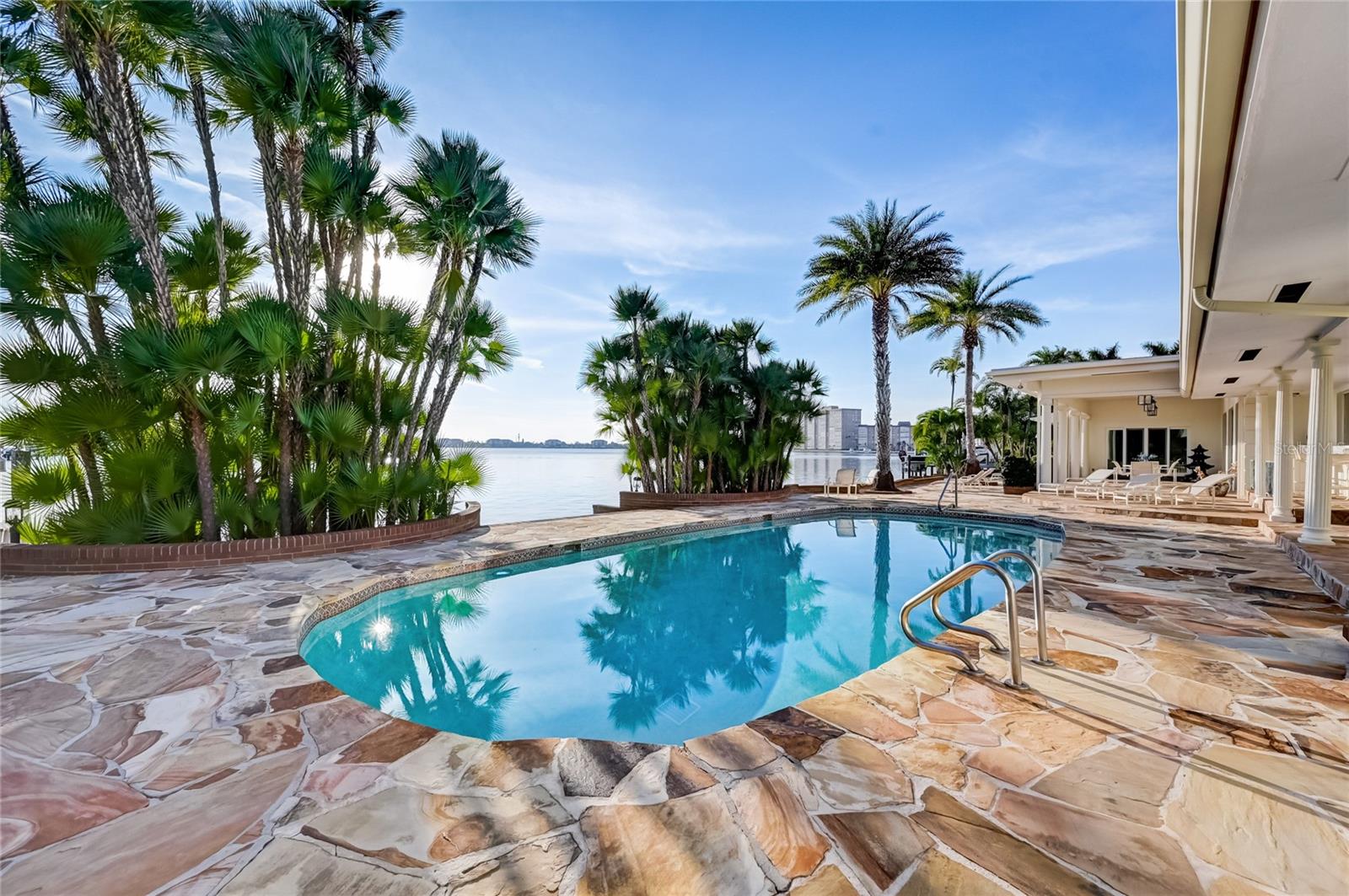 BAYWAY ISLES - Residential