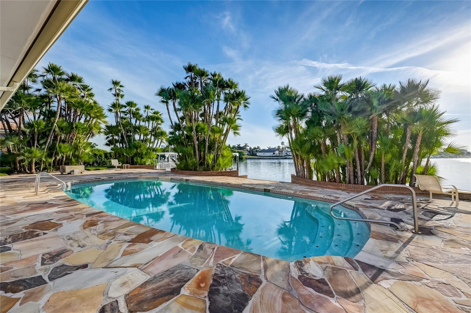 BAYWAY ISLES - Residential