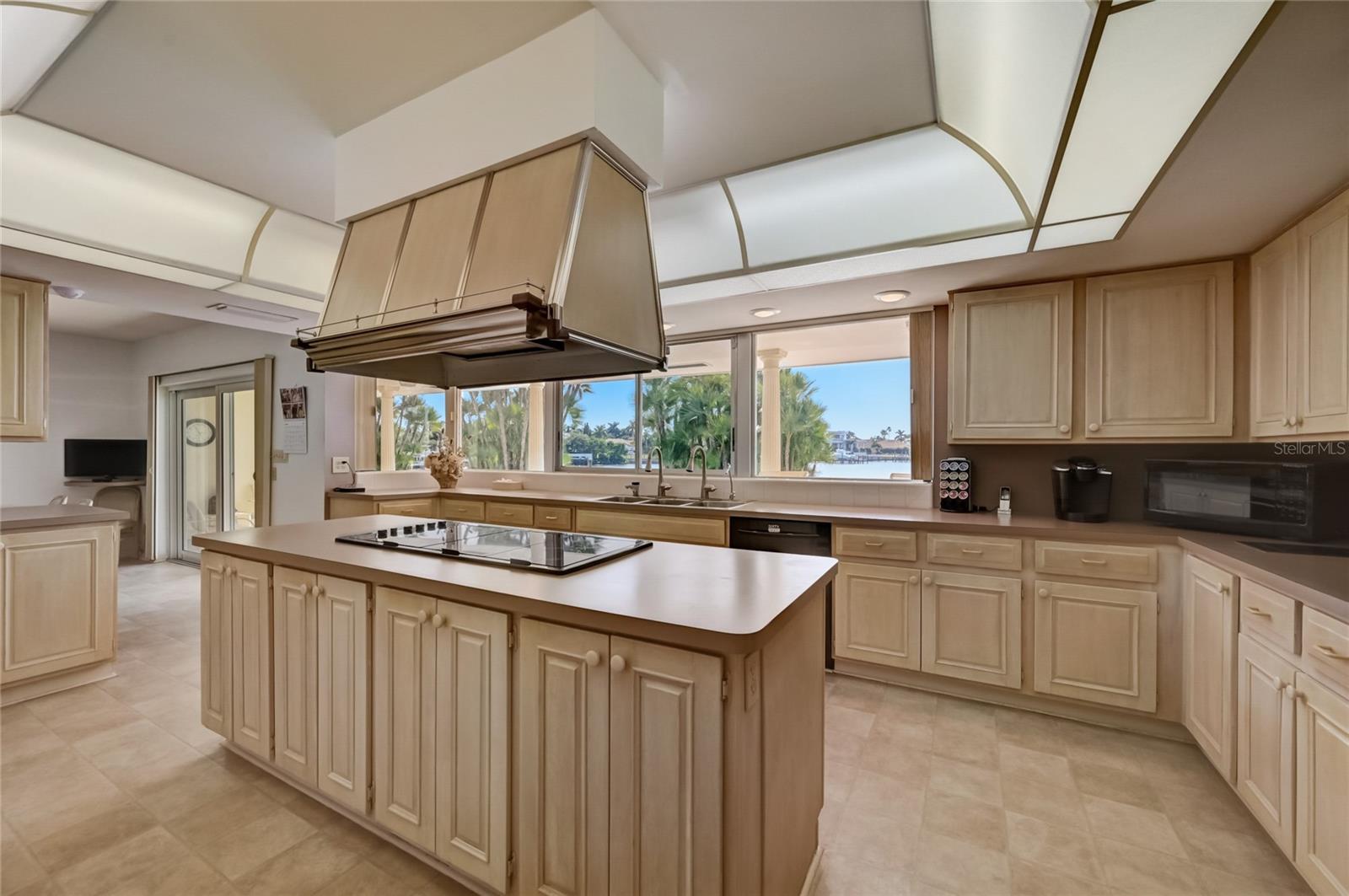 BAYWAY ISLES - Residential