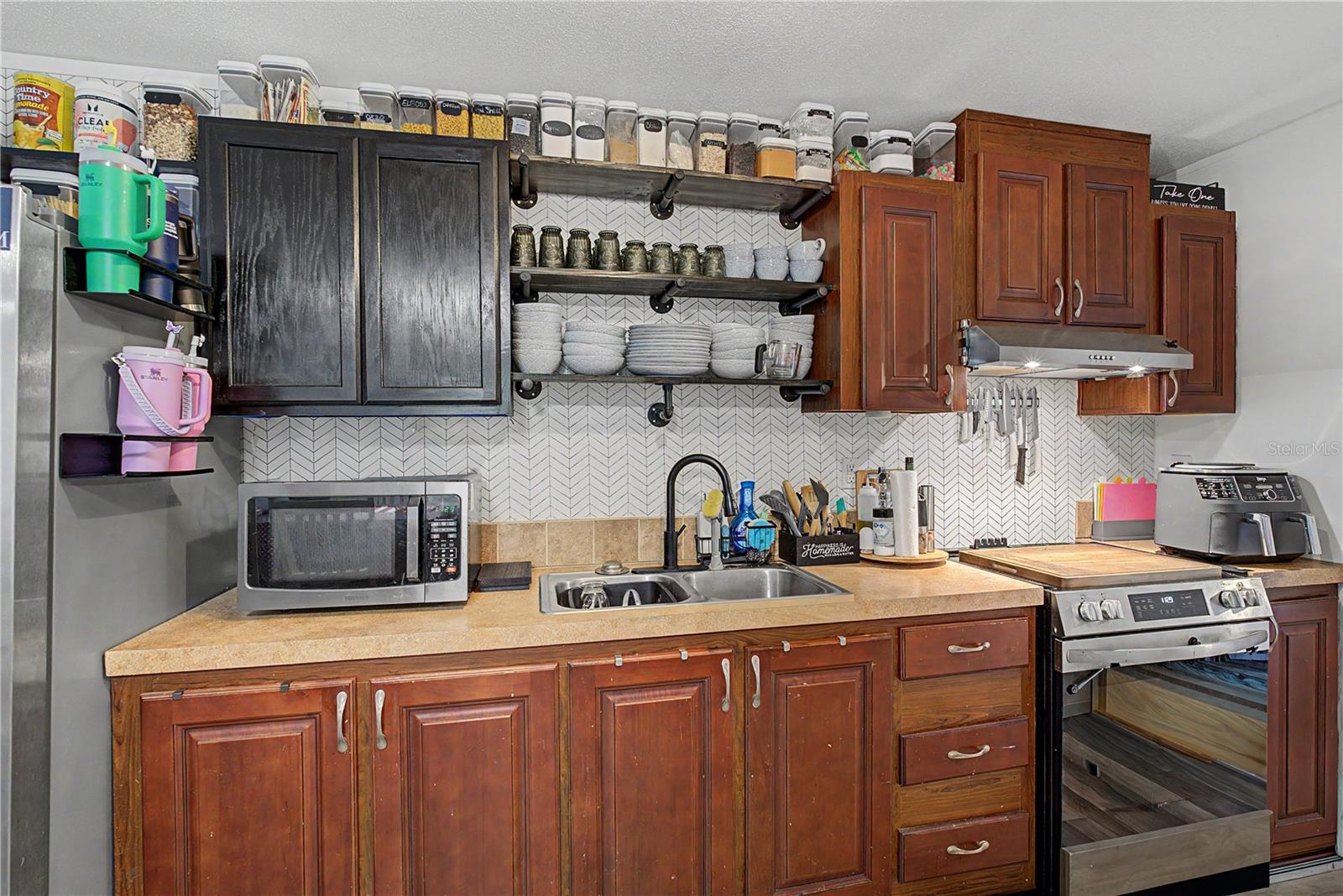 CRYSTAL ACRES - Residential