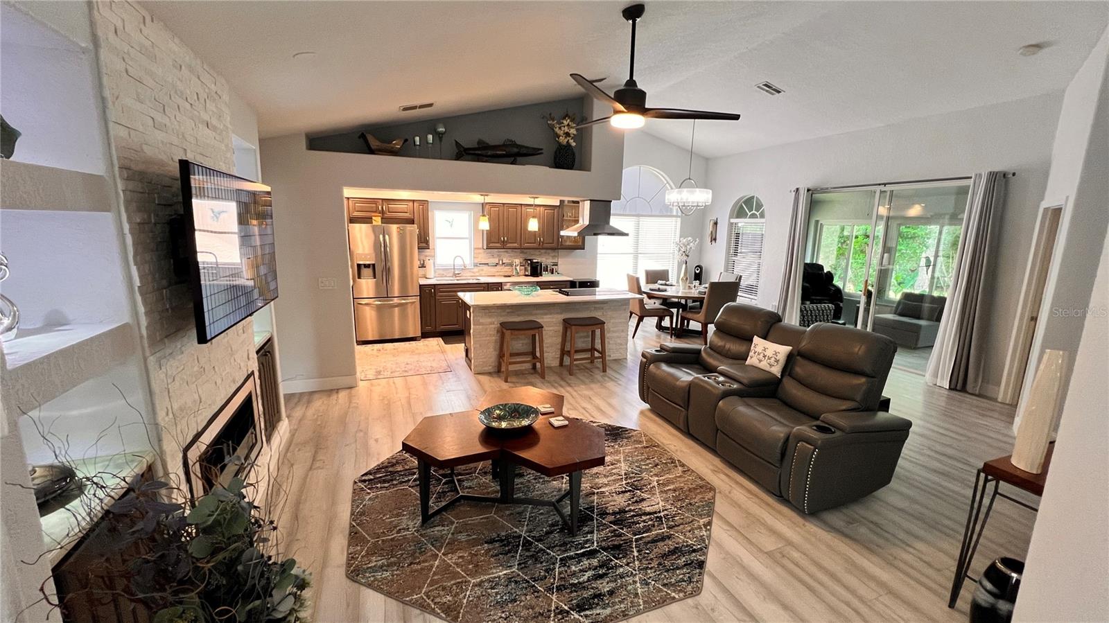 SILVERTHORN PH 2B - Residential Lease
