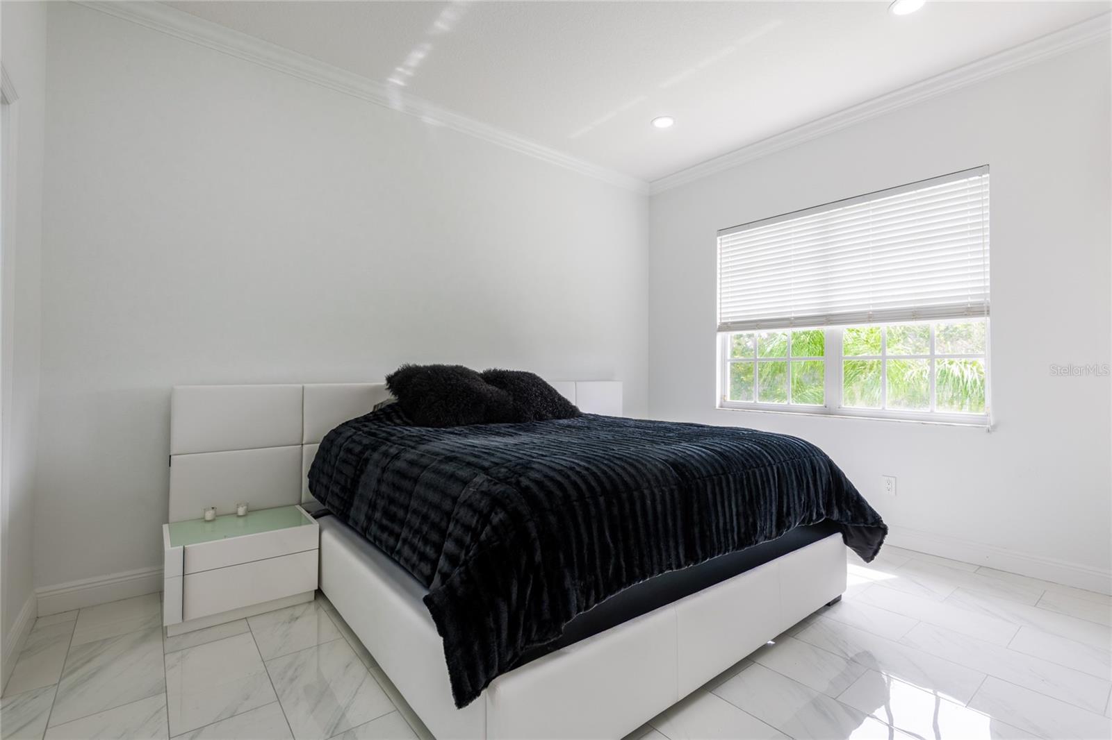 CALIENTE APTS CONDO - Residential