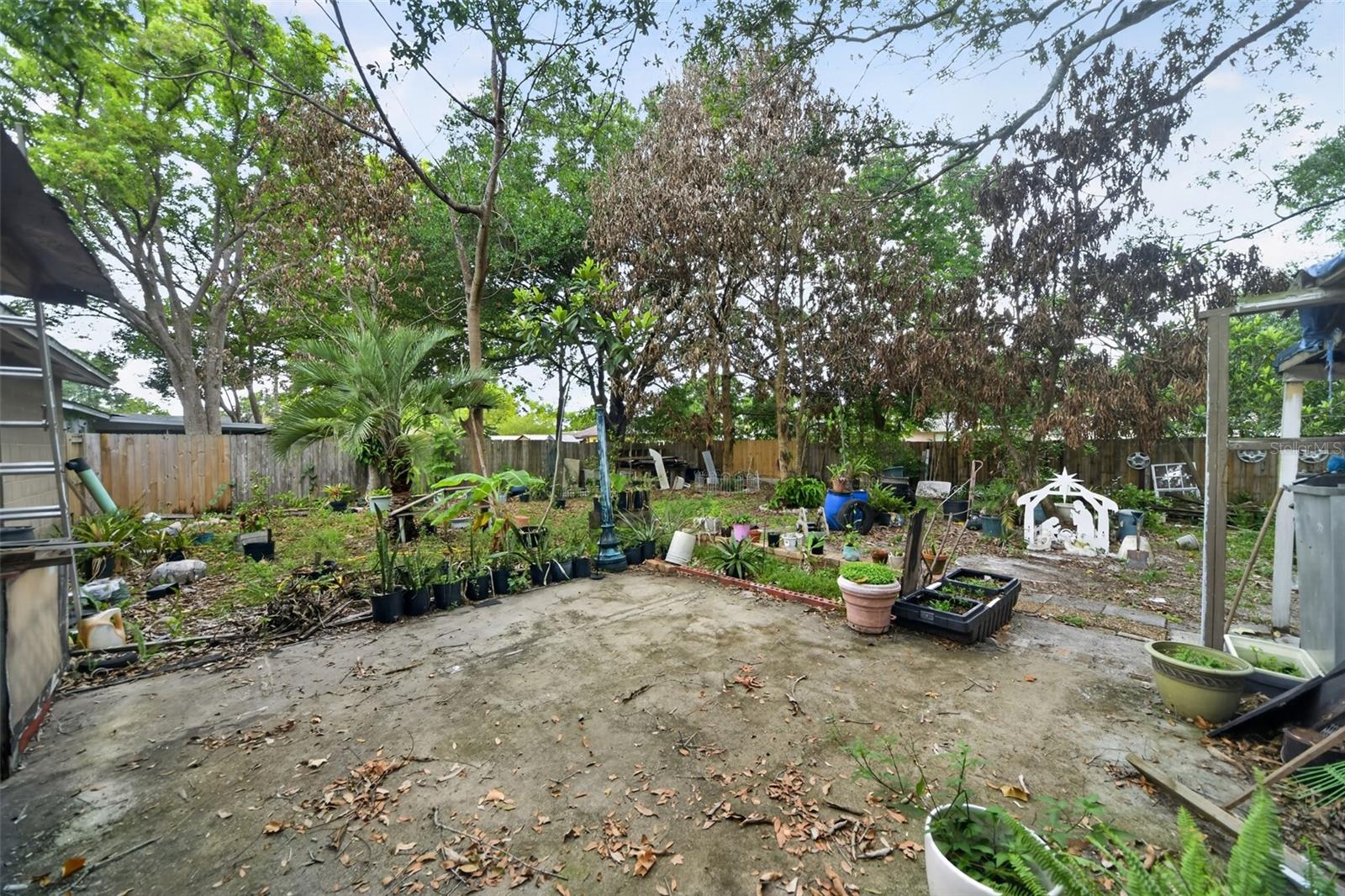 MEADOWS - Residential