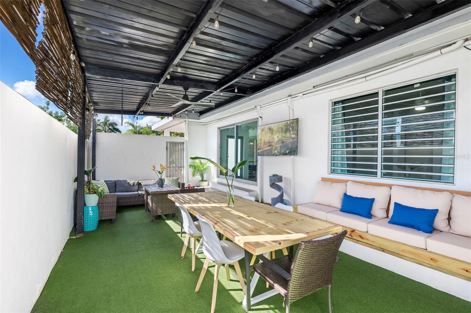 URB. VILLAMAR - Residential