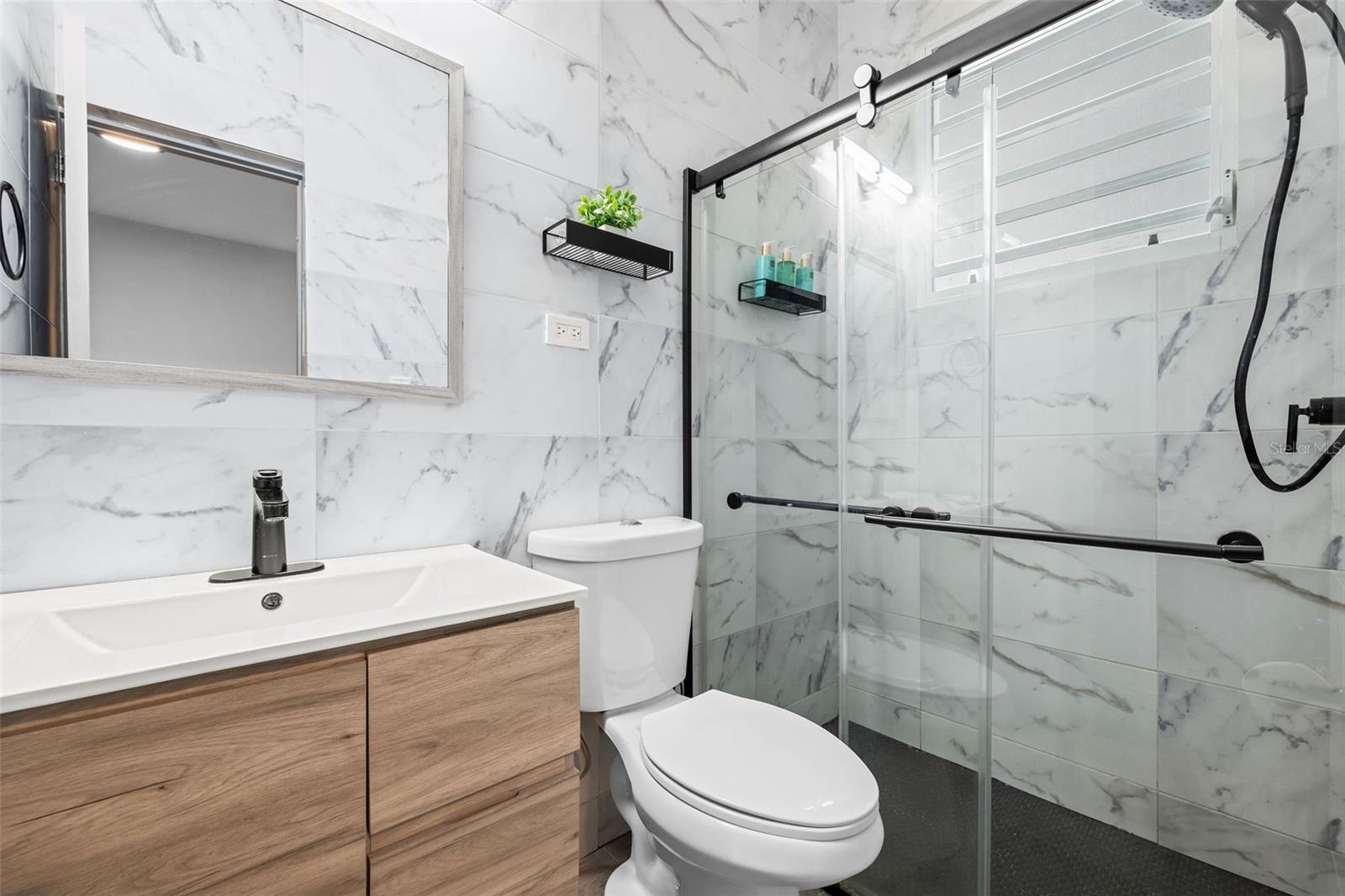 URB. VILLAMAR - Residential