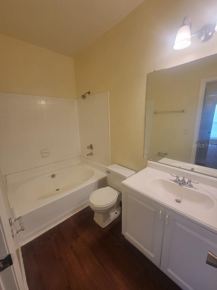 THE LANDINGS OF TAMPA A CONDOM - Residential