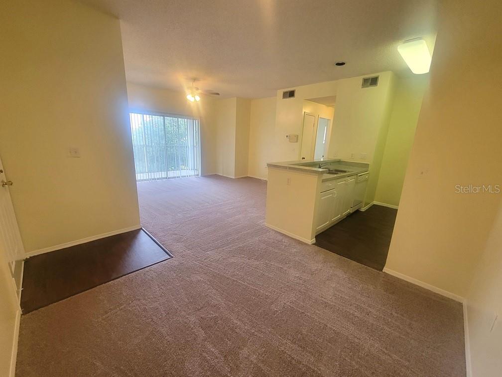 THE LANDINGS OF TAMPA A CONDOM - Residential