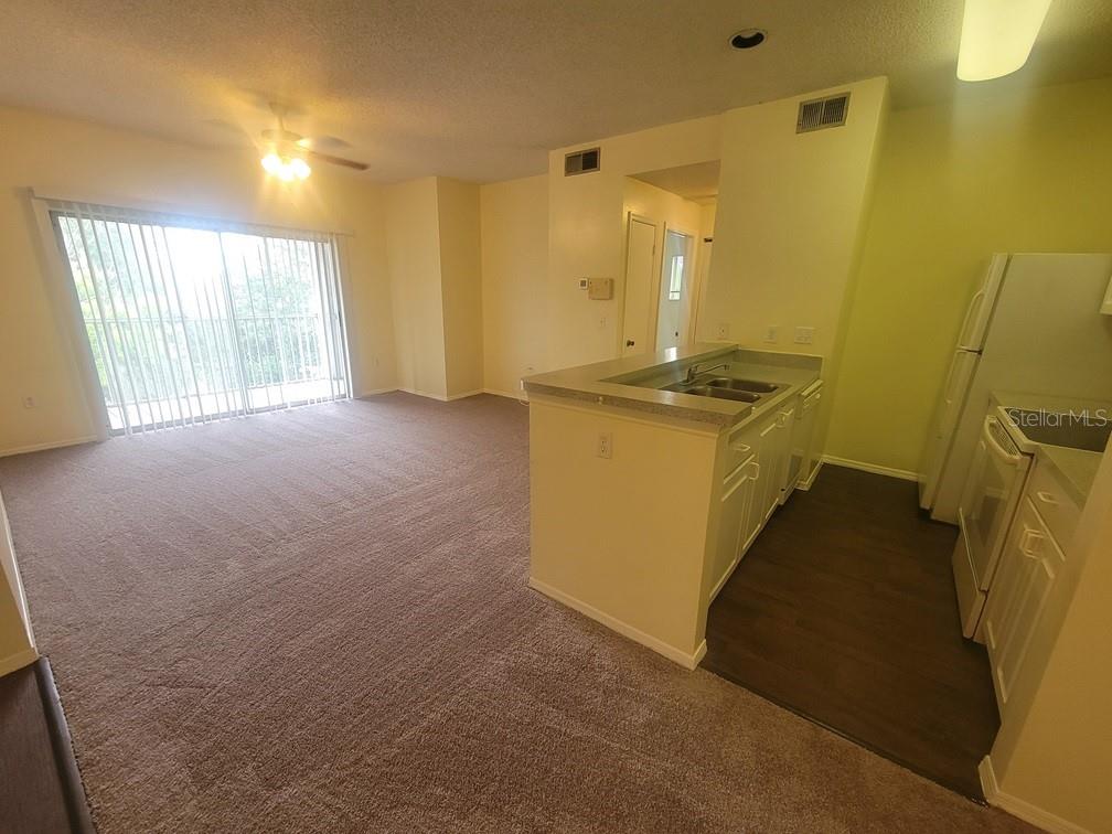 THE LANDINGS OF TAMPA A CONDOM - Residential
