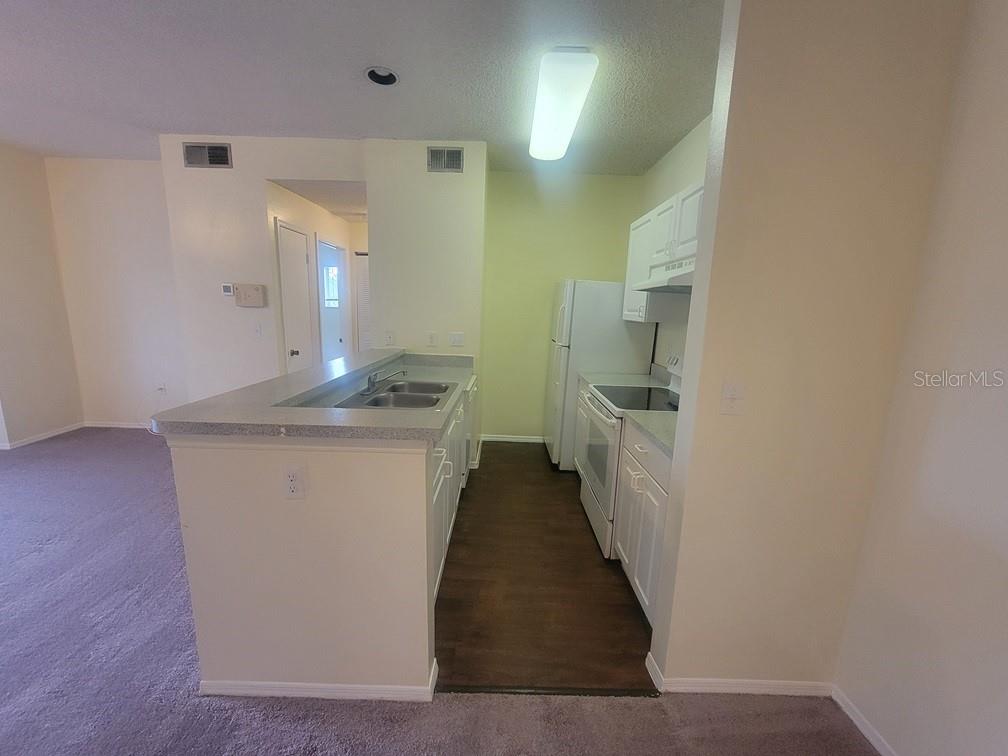 THE LANDINGS OF TAMPA A CONDOM - Residential