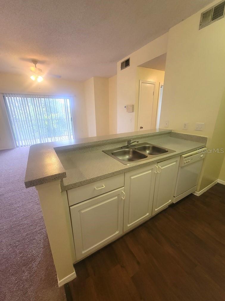 THE LANDINGS OF TAMPA A CONDOM - Residential
