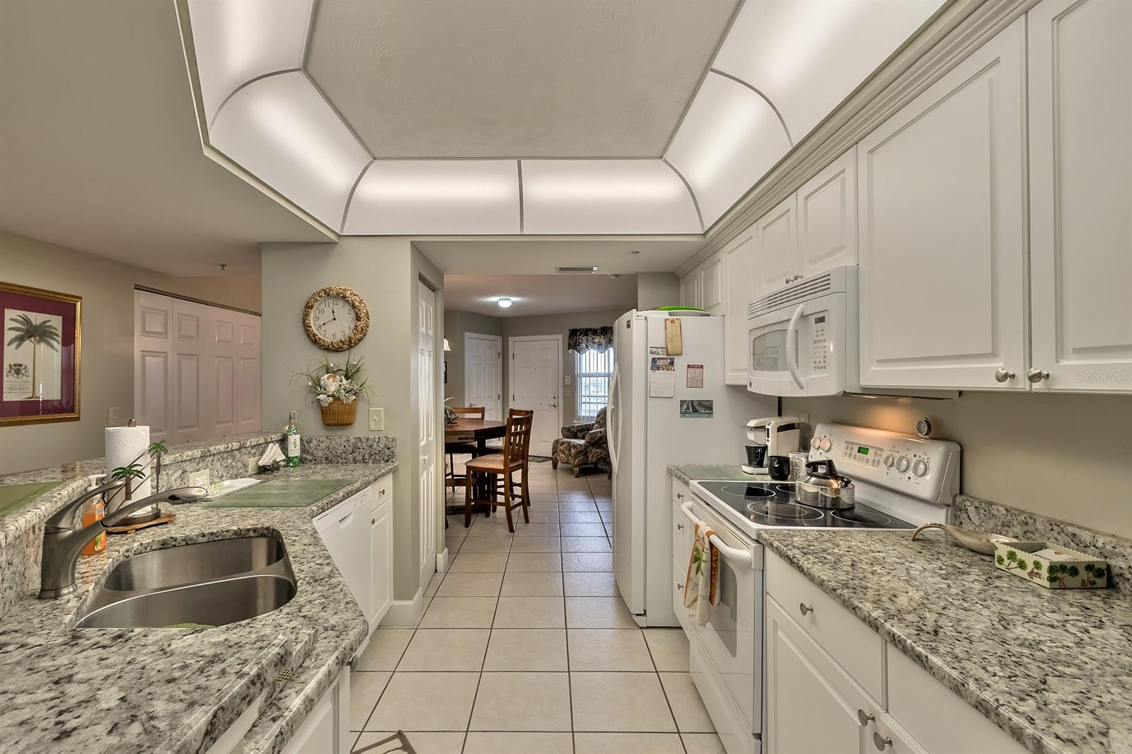 Towers Grande Condo - Residential