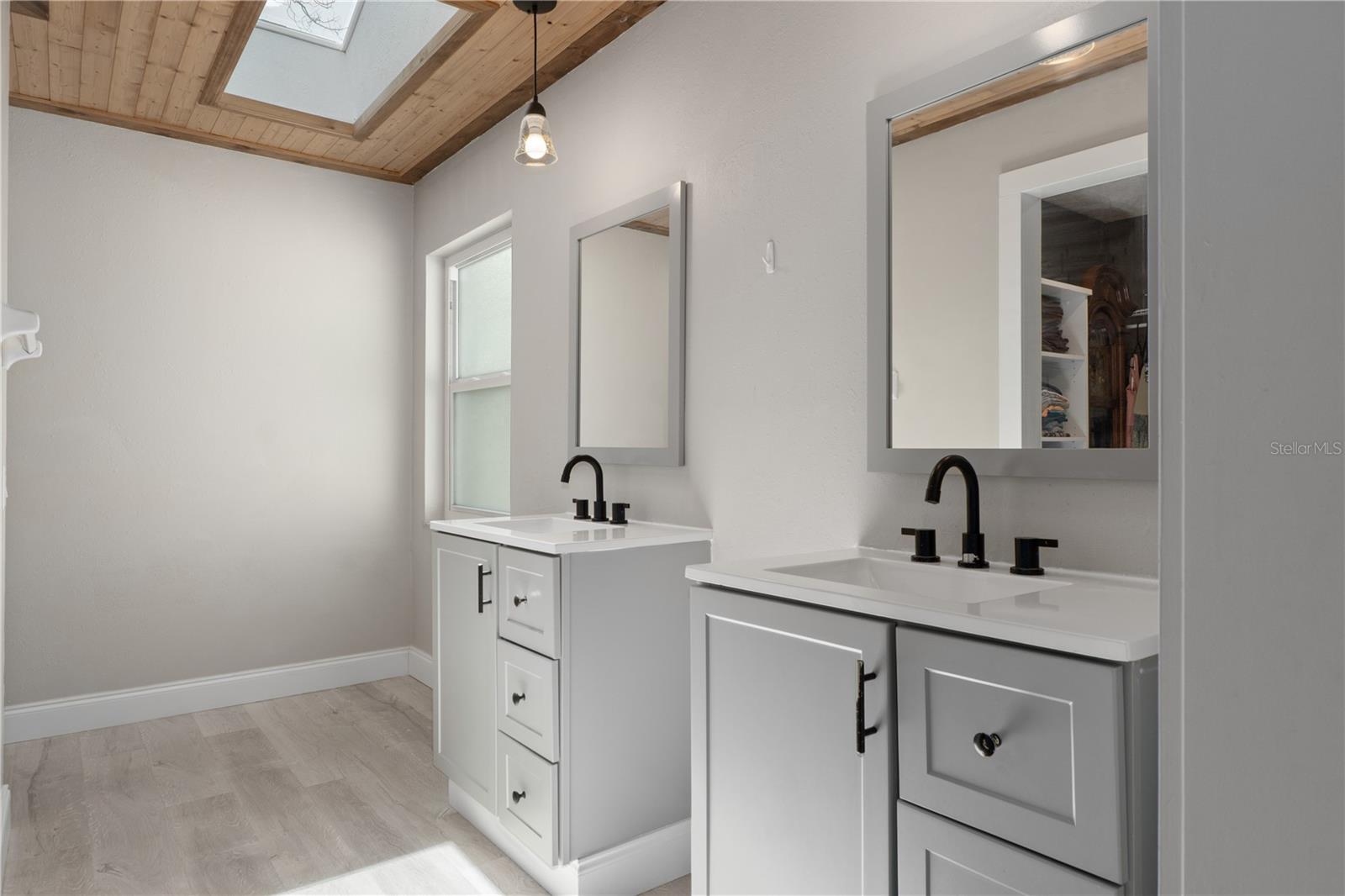 RAINBOW HILLS ESTATES - Residential