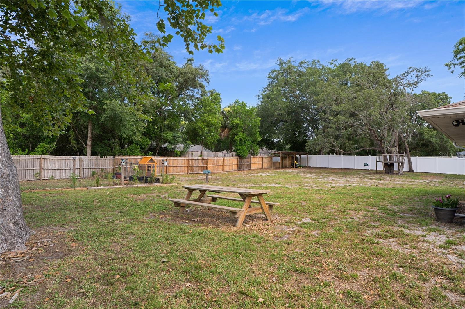 RAINBOW HILLS ESTATES - Residential