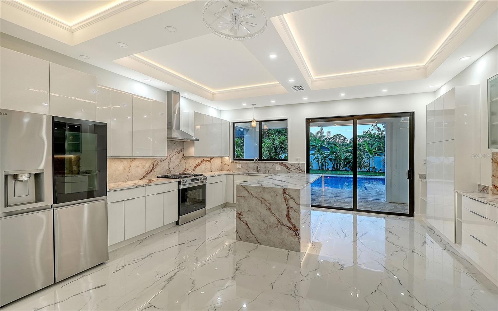 ALTA VISTA - Residential