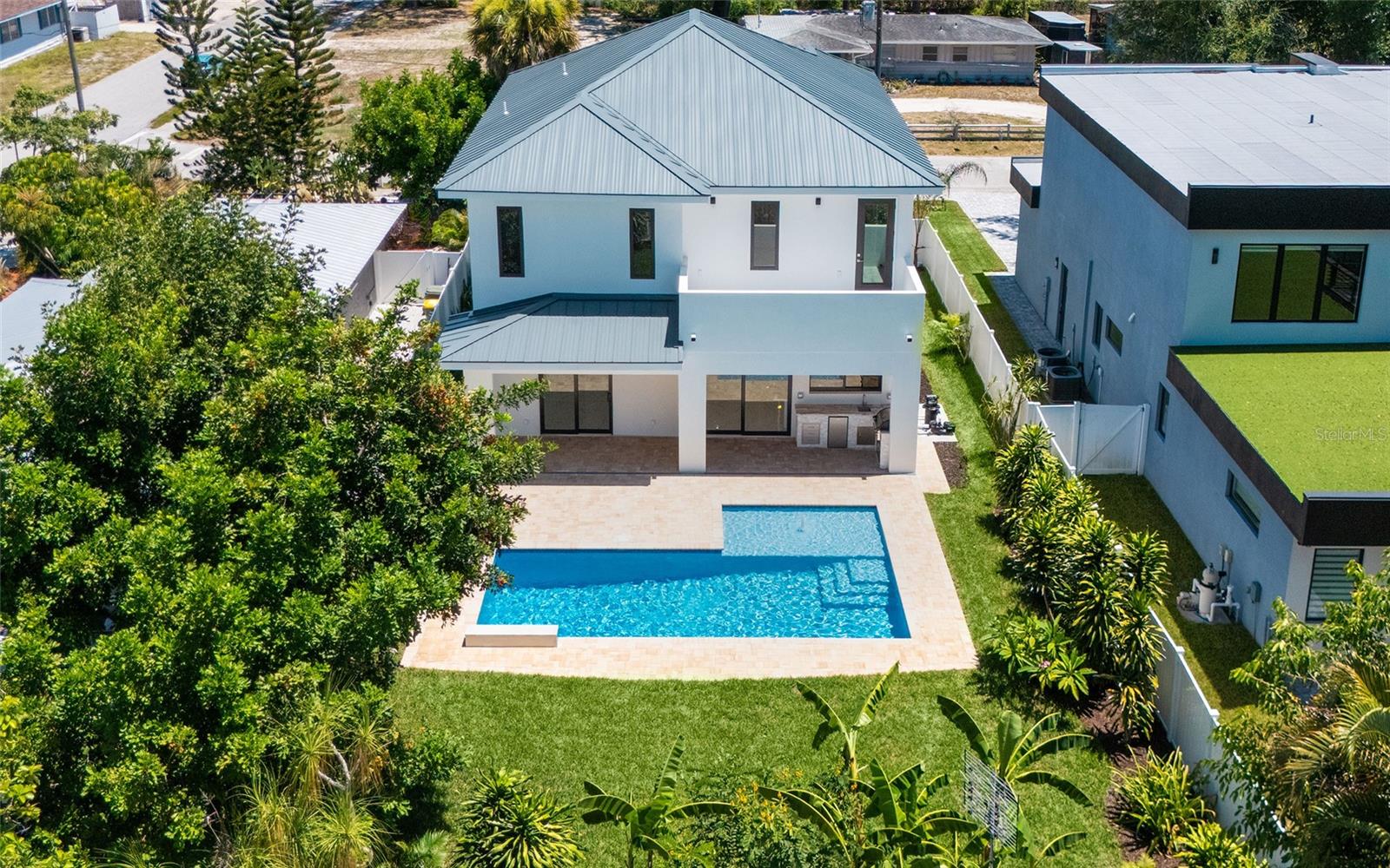 ALTA VISTA - Residential