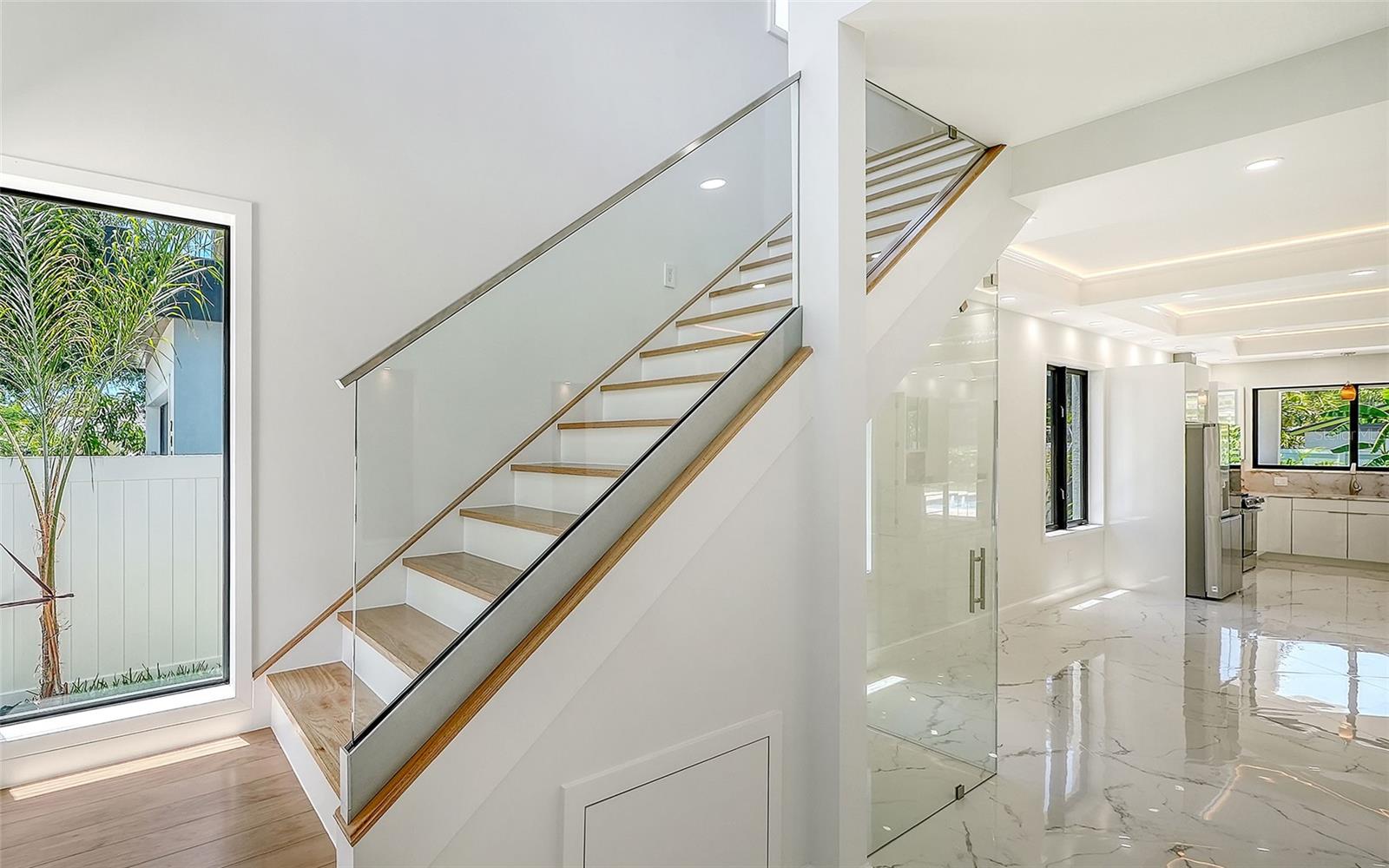 ALTA VISTA - Residential