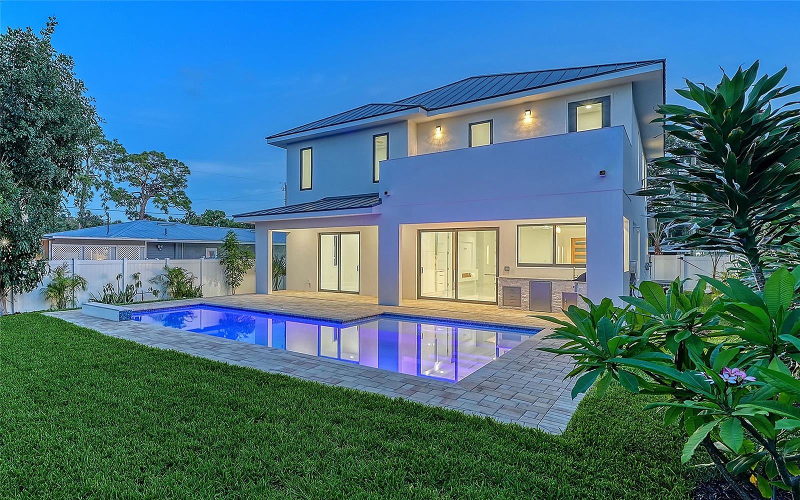 ALTA VISTA - Residential