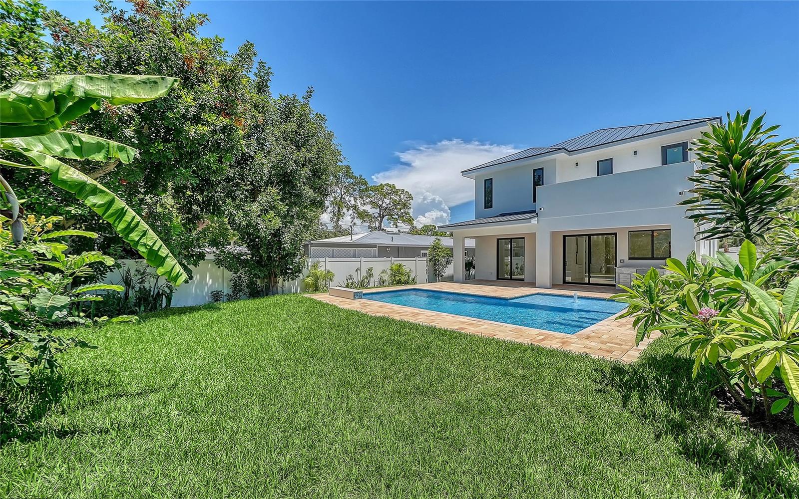 ALTA VISTA - Residential