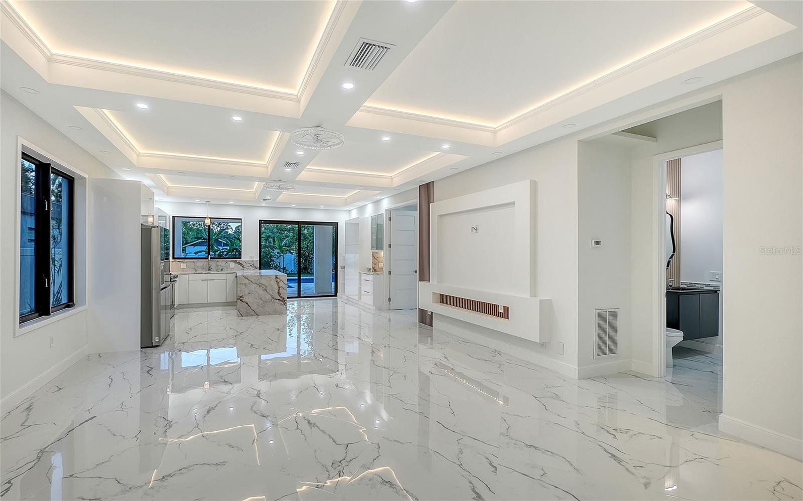 ALTA VISTA - Residential