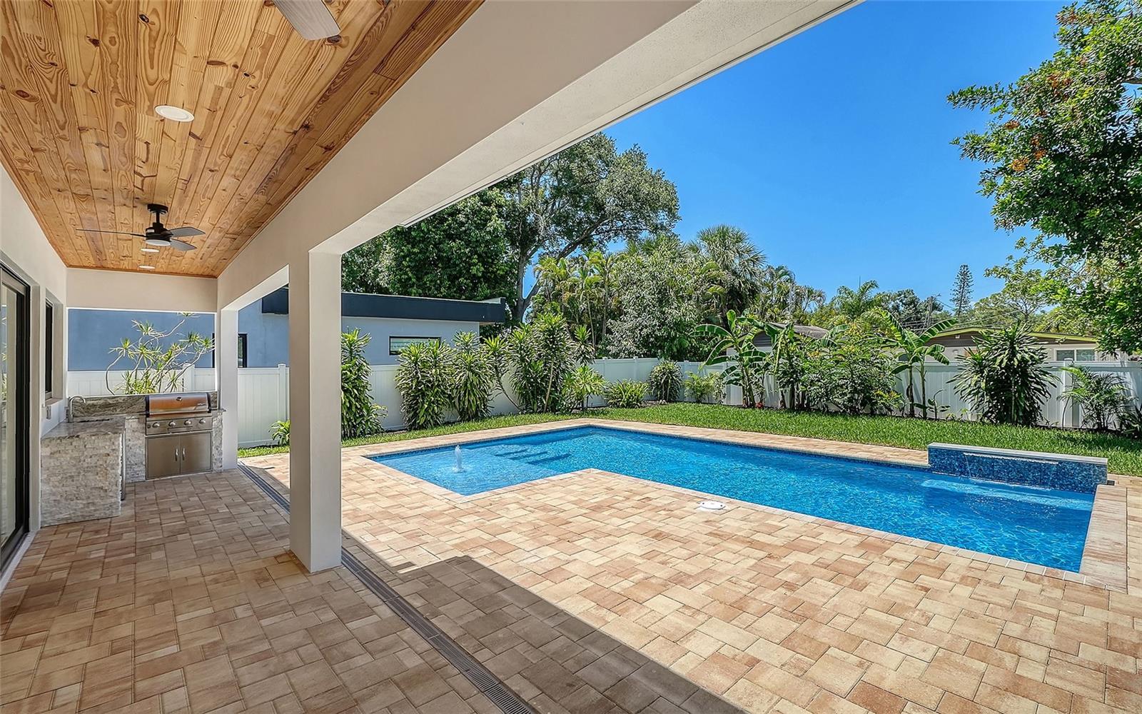 ALTA VISTA - Residential