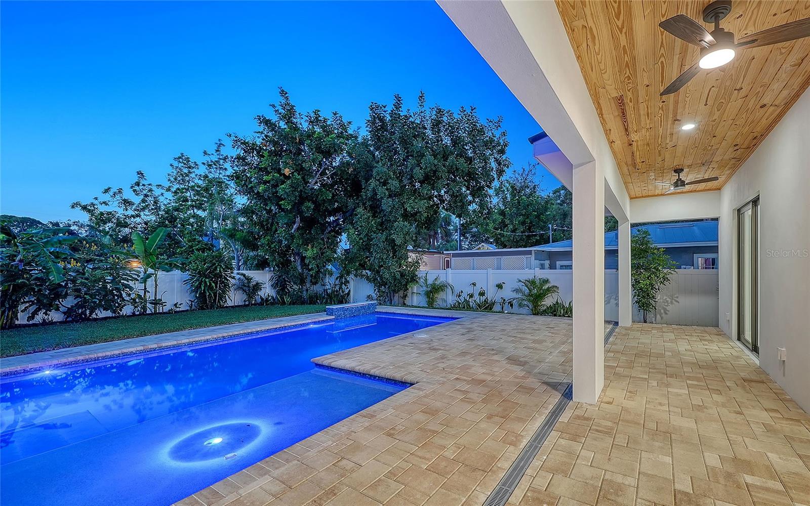 ALTA VISTA - Residential